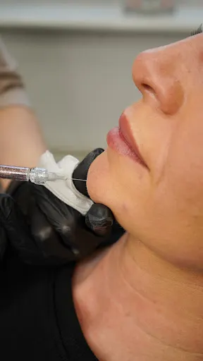 Medisti Clinic | Profesjonalna kosmetologia, lifting, peelingi medyczne oraz masaże w Gliwicach.